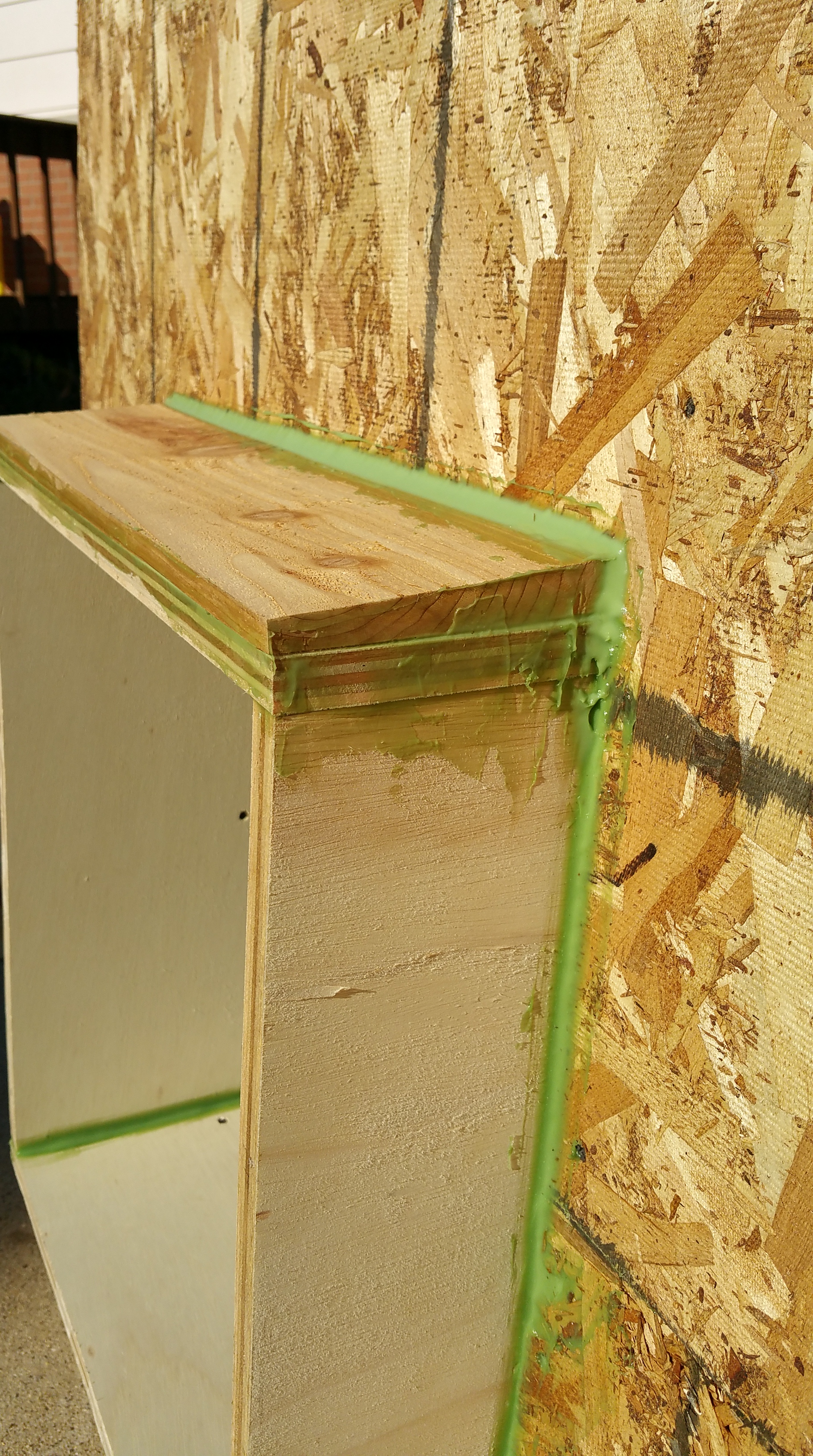 mock-wall-assembly-w-sealant-in-sun