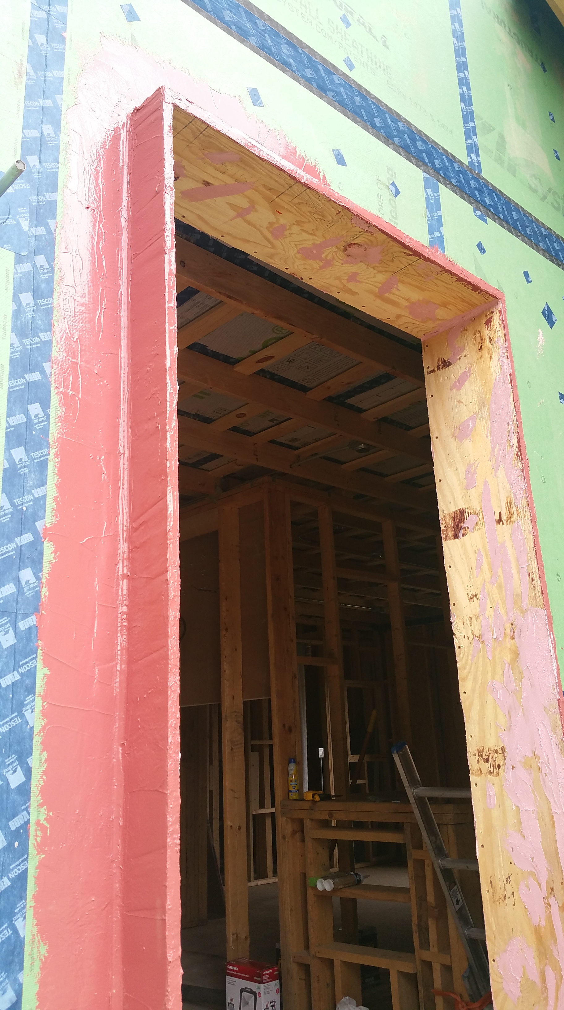 lft ext side of frt dr buck w: fast flash