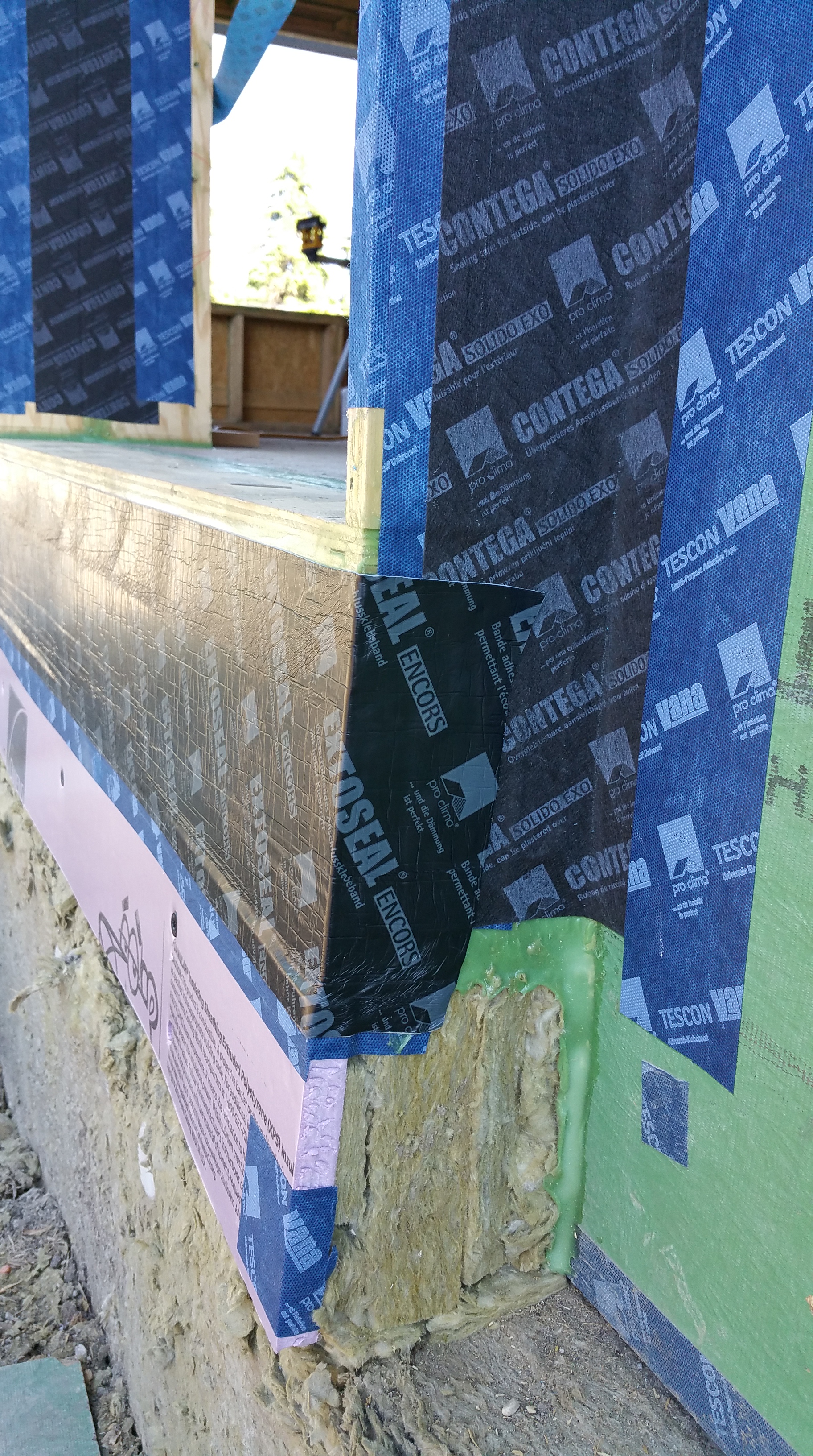 lwr rigt kitch buck w: foam and extoseal