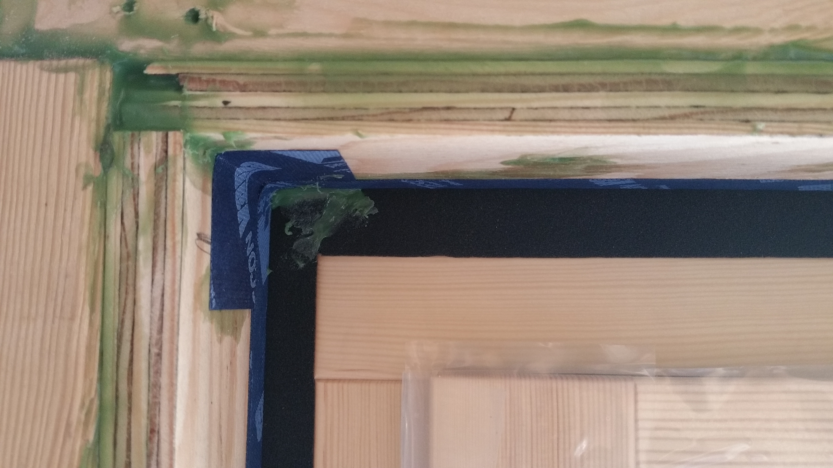 upper left int wdw frame w: blk foam