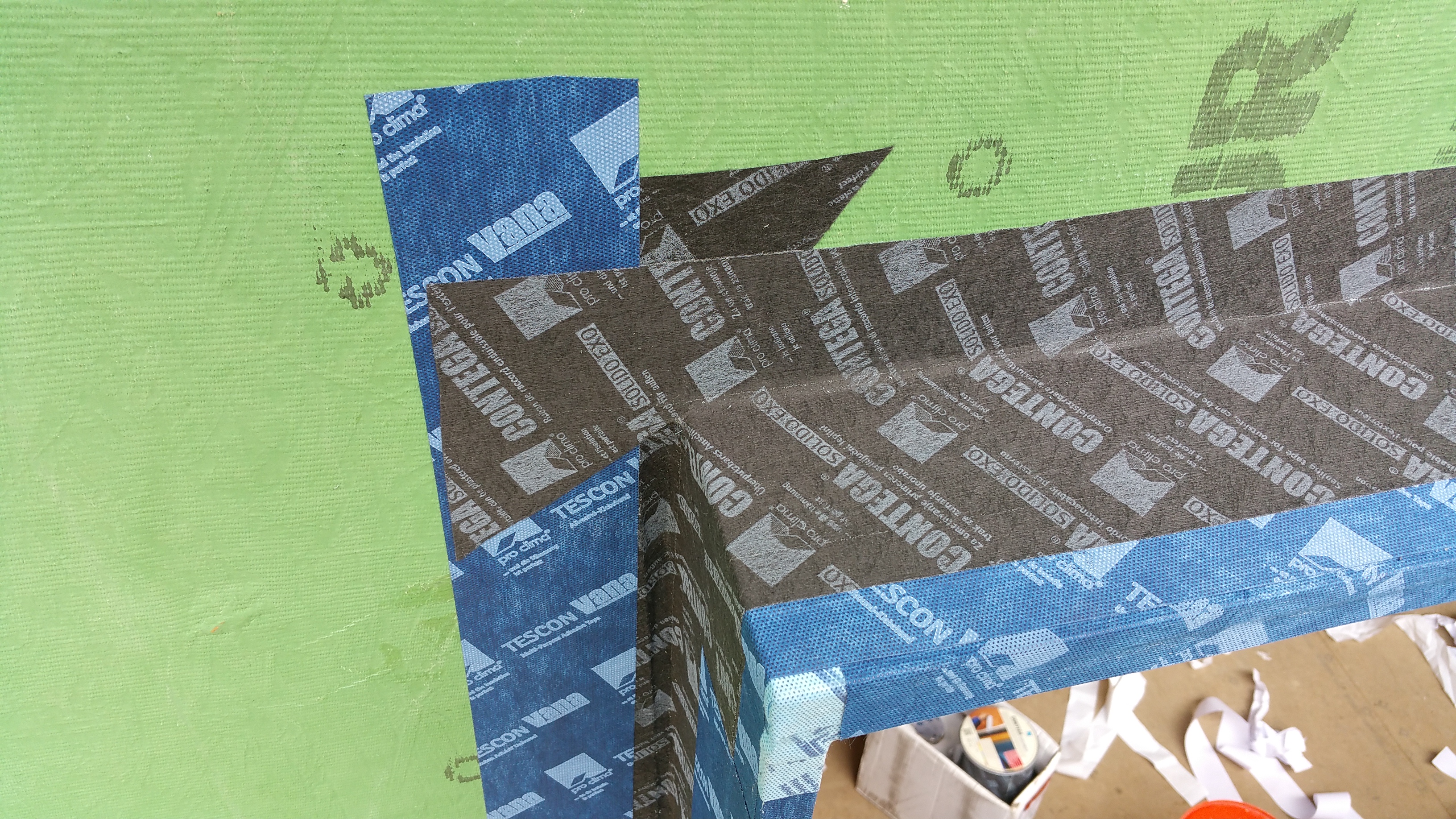 upper lft buck w: top pce of contega