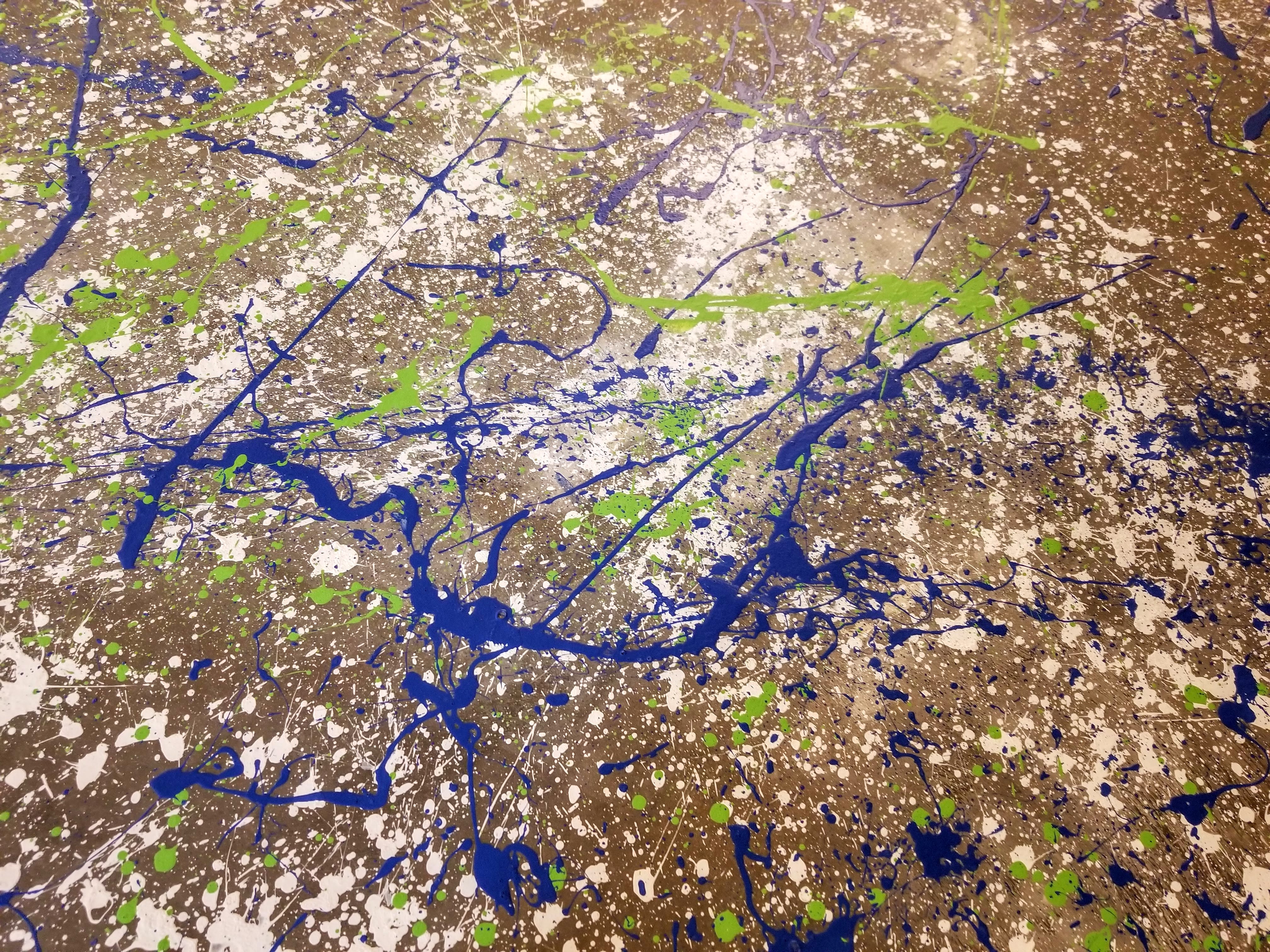 wide shot base spatter